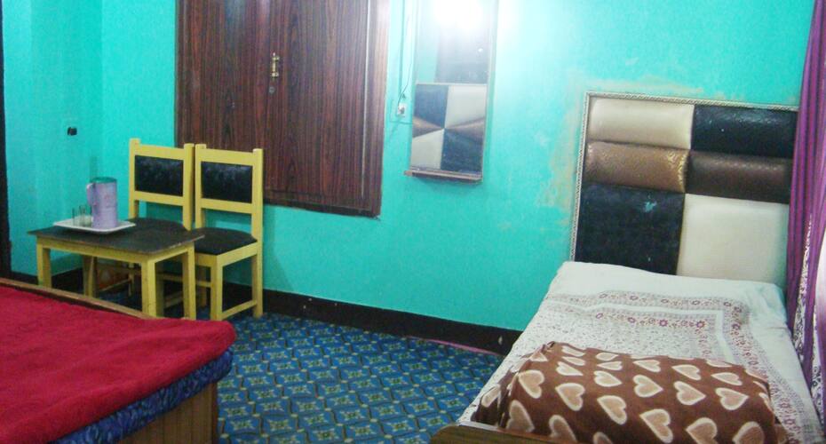 Hotel Fouzia, Srinagar 5